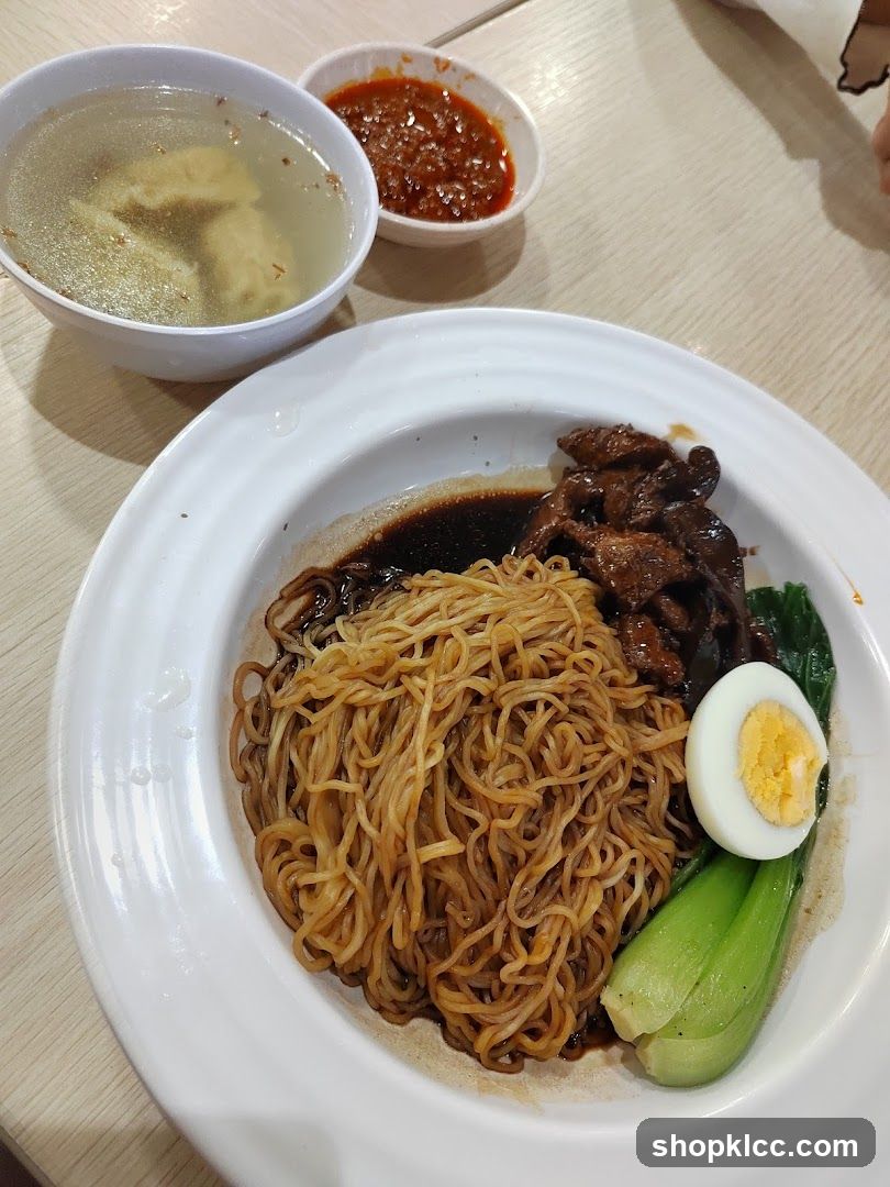 Noodles with Meat and Egg