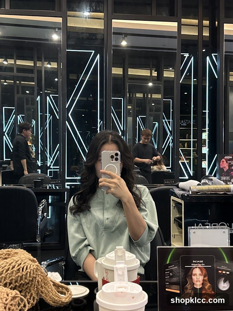 Selfie in a Hair Salon