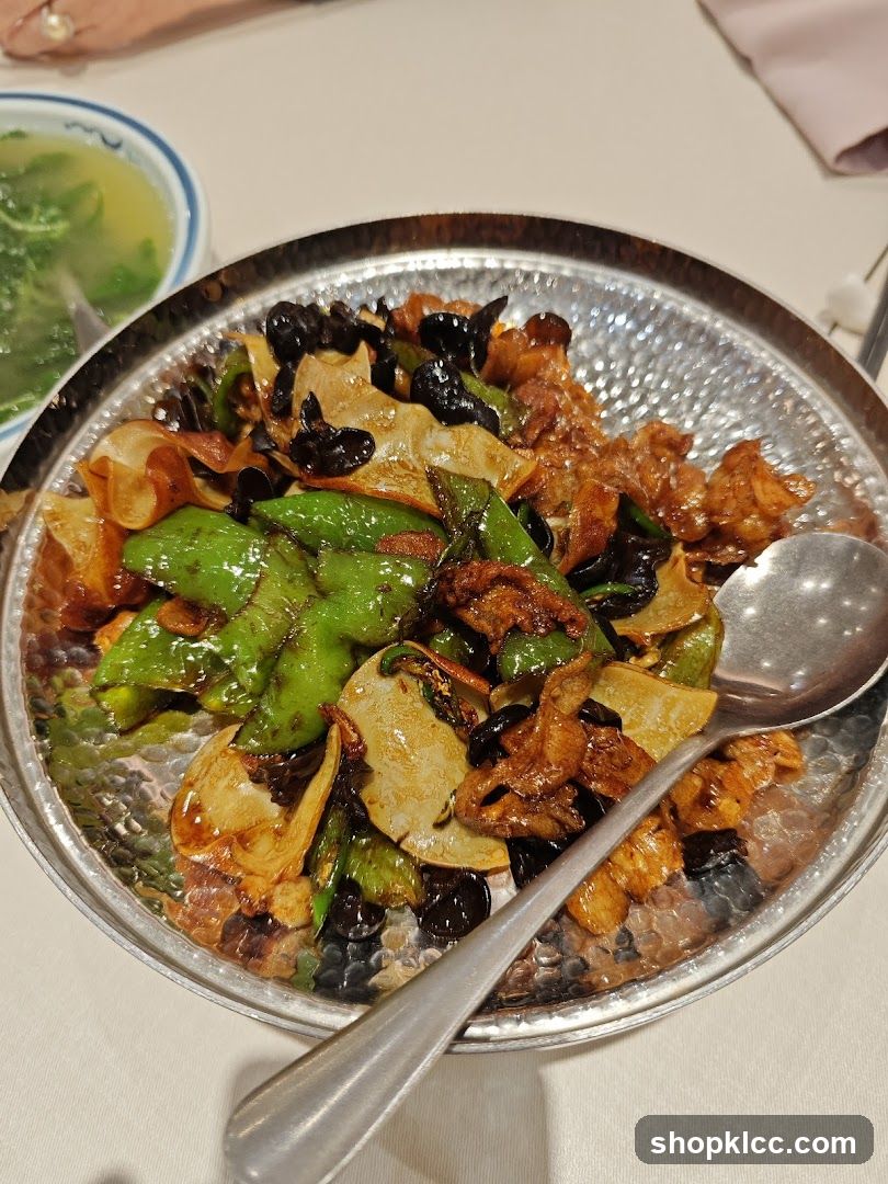 Stir-fried Dish with Peppers and Mushrooms