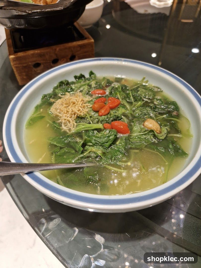 Vegetable Soup with Goji Berries