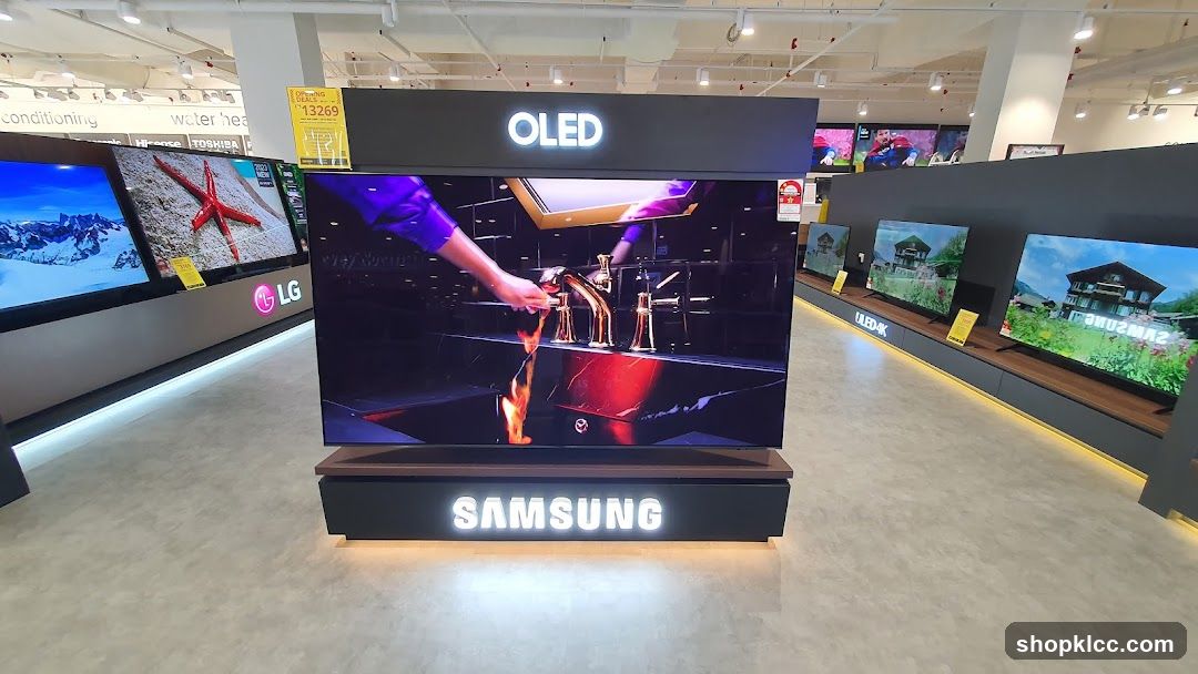 Electronics Store Display