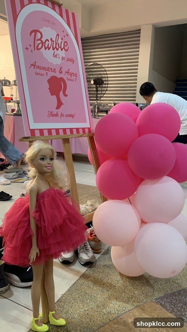 Barbie themed party decoration