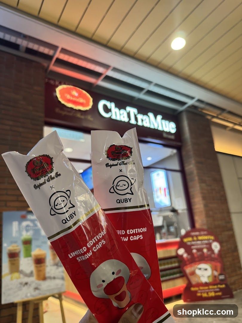ChaTraMue Storefront with Merchandise