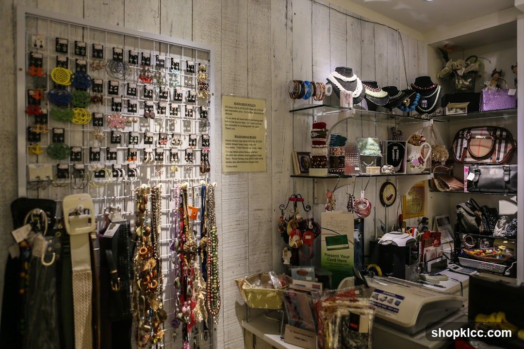 Jewelry and Accessories Display
