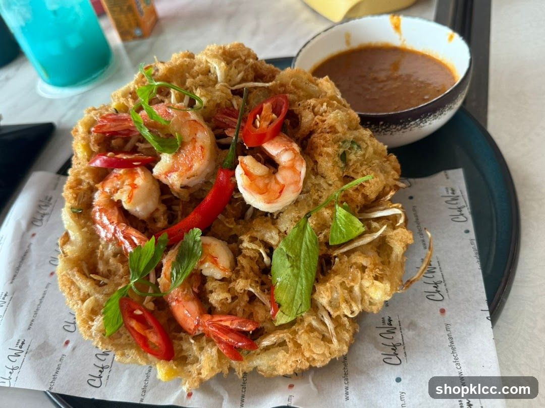 Crispy Shrimp Fritter with Peanut Sauce