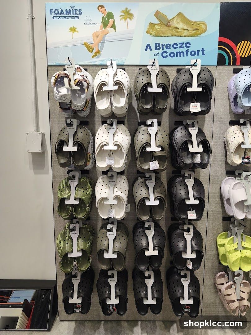 Skechers Foamies Display