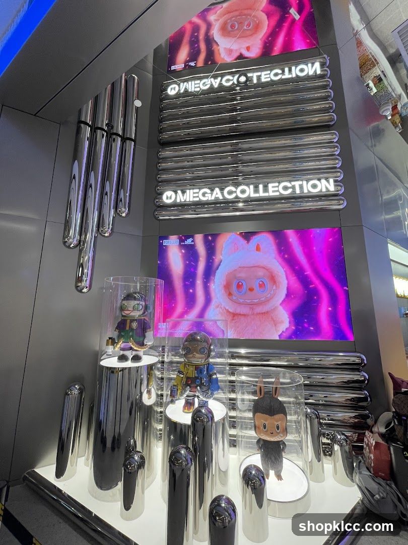 MEGA COLLECTION Display