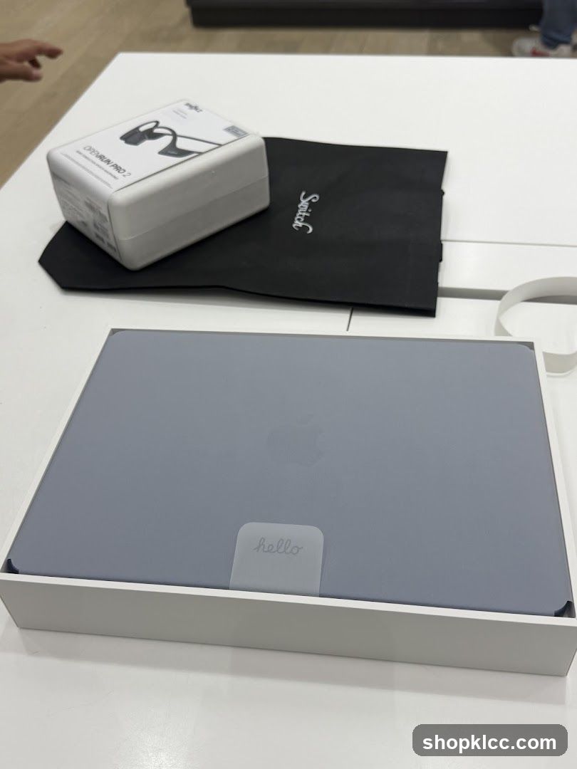 Apple Laptop and Accessories