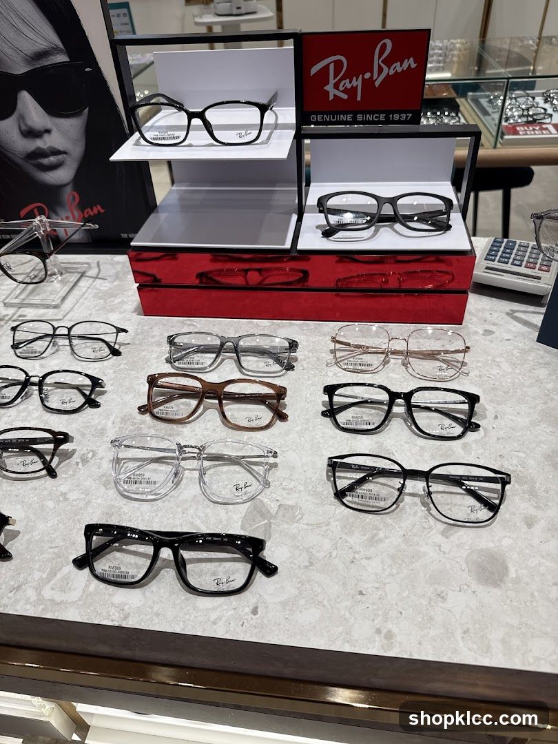Ray-Ban Eyeglasses Display