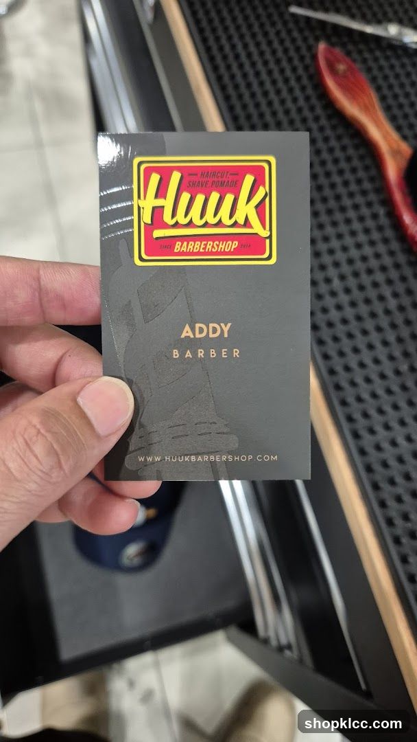 Business Card for Huuk Barbershop