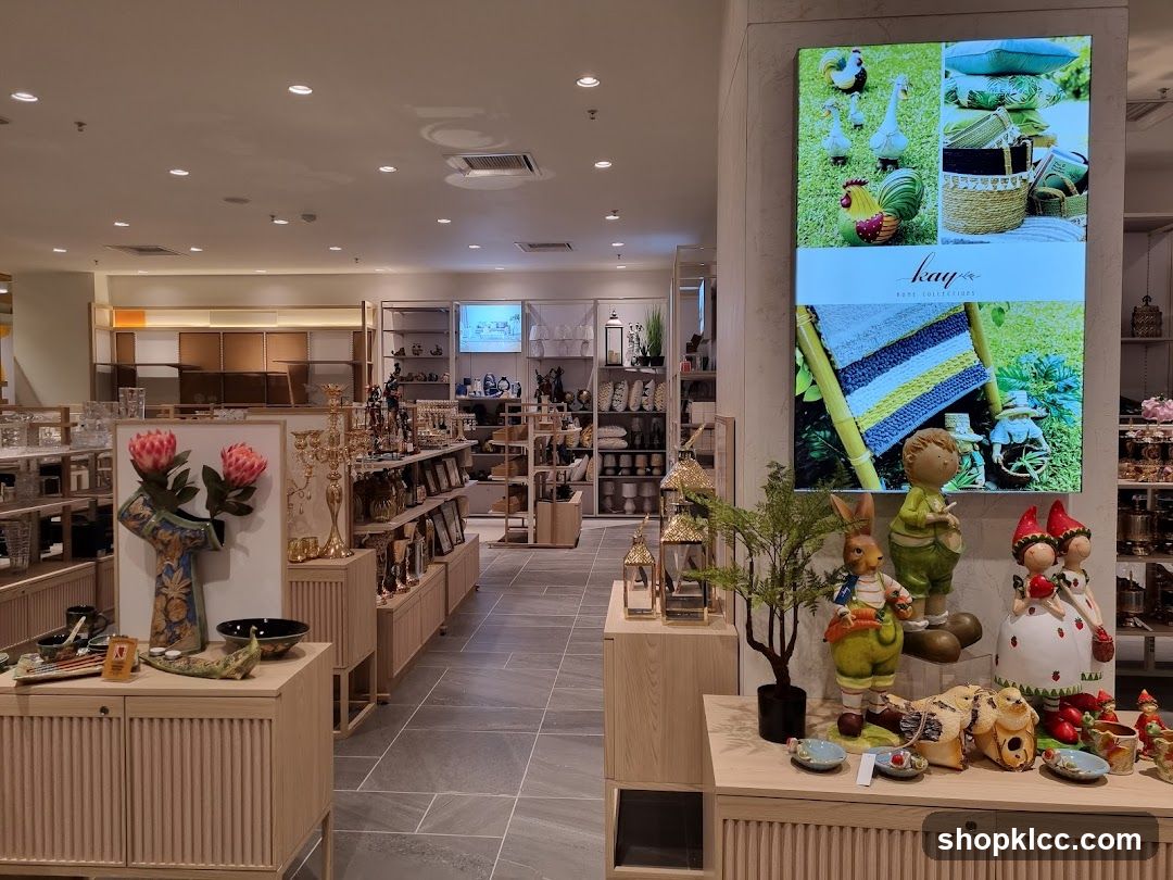 Home Decor Store Display