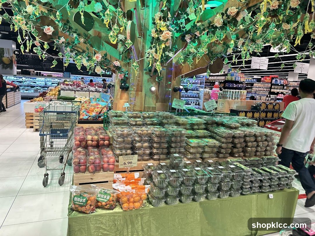 Supermarket Fruit Display