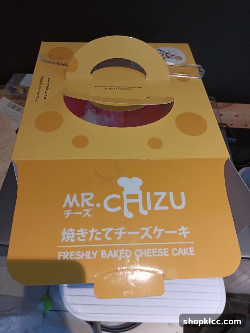 Mr. Chizu Freshly Baked Cheese Cake Box