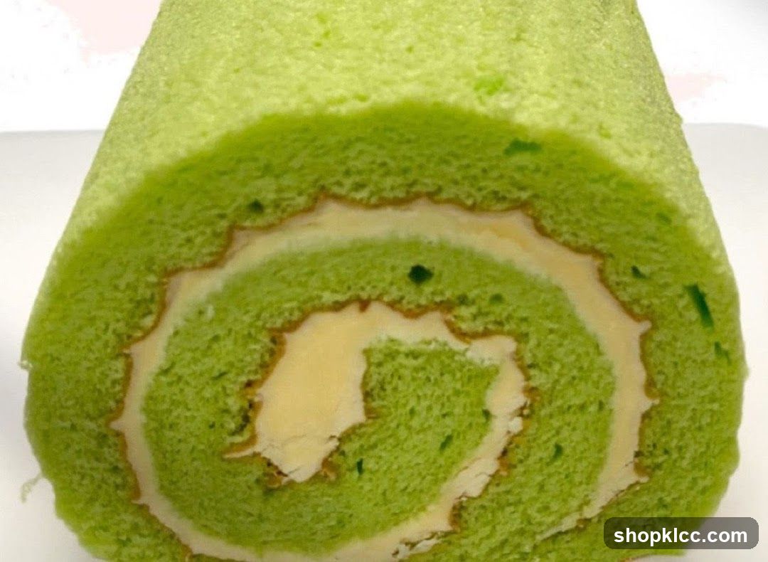 Green Matcha Cake Roll