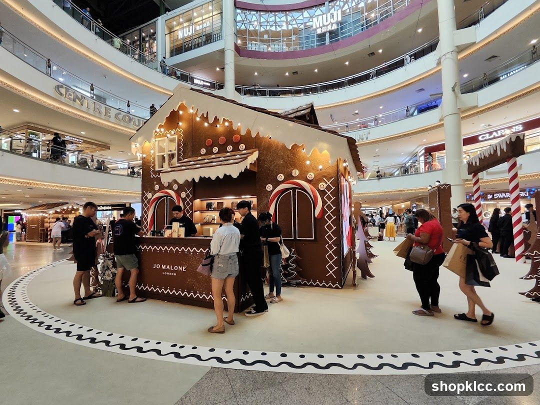 Gingerbread House Pop-Up Store