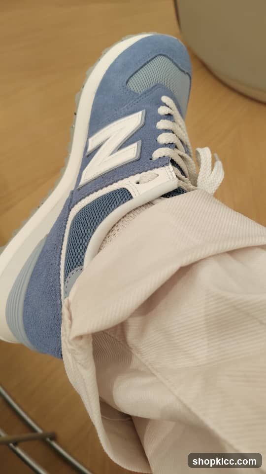 New Balance Sneaker