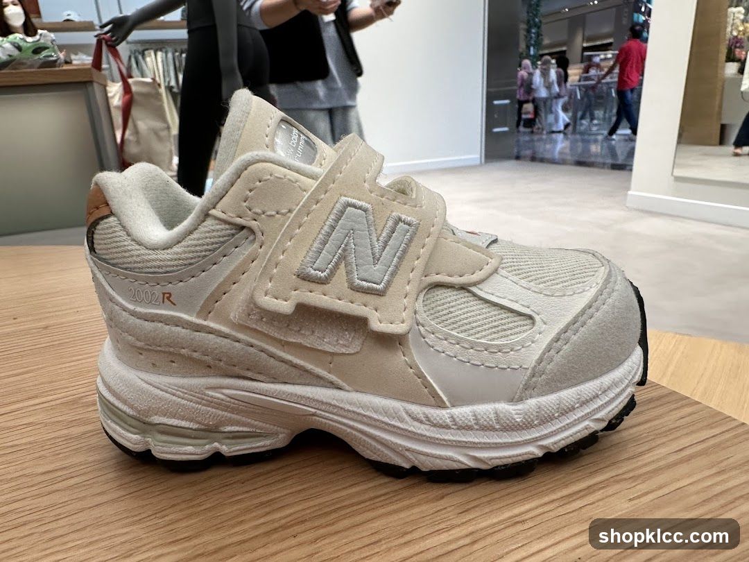 New Balance 2002R Sneaker
