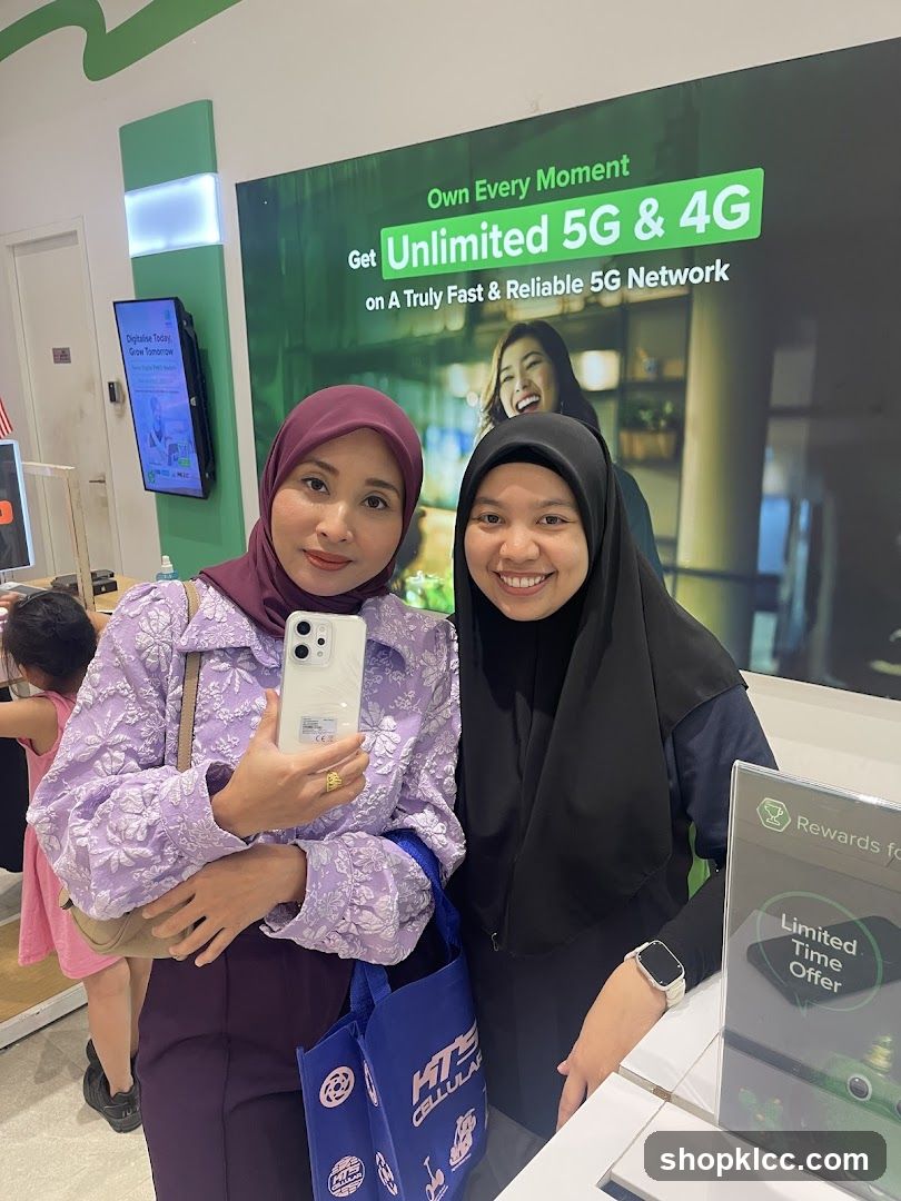 Customers with Phone and Promotion
