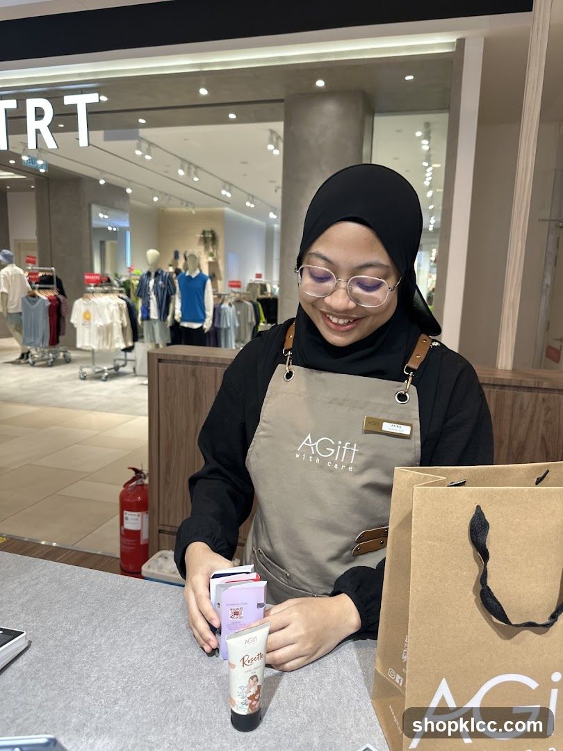Cashier with Products