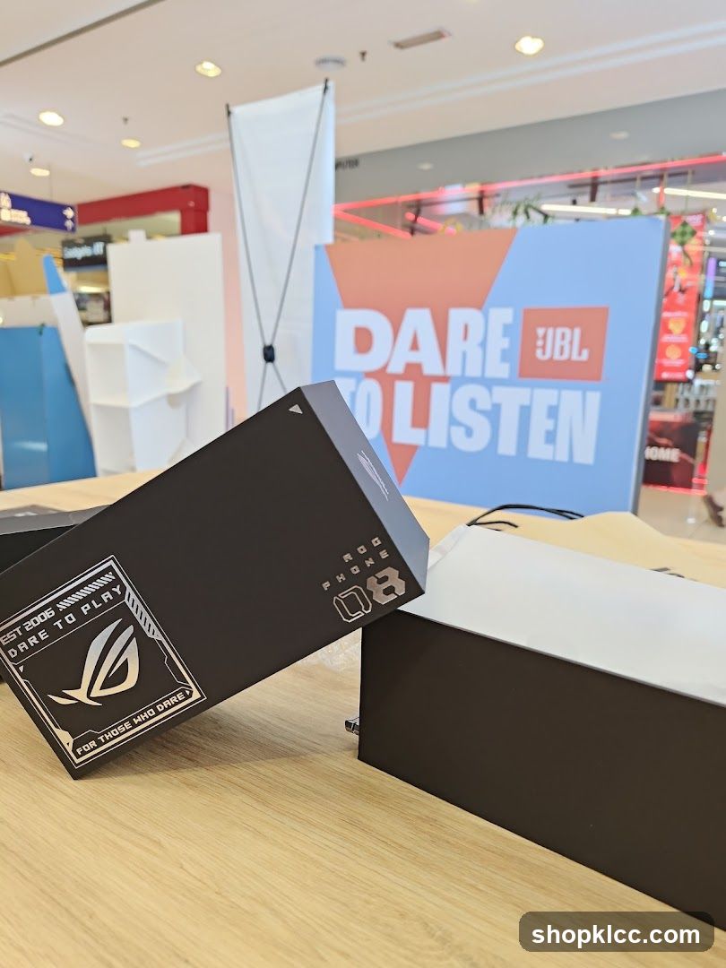 ROG Phone 8 Boxes
