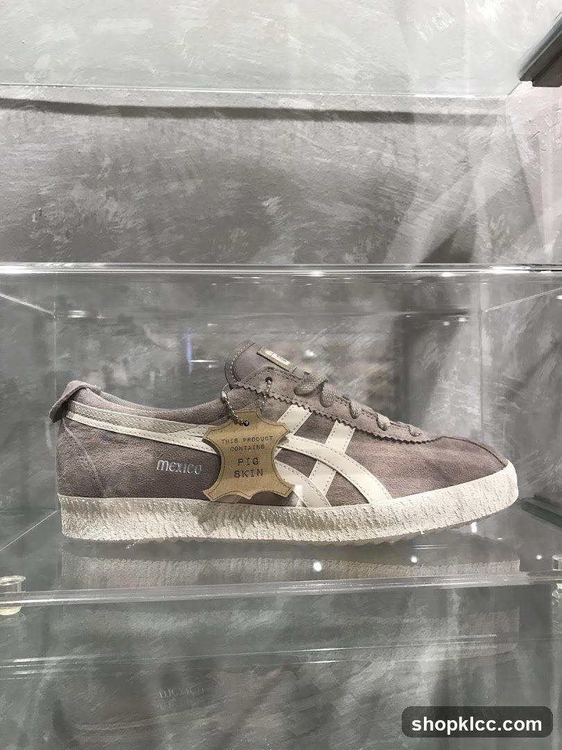 Sneaker Display