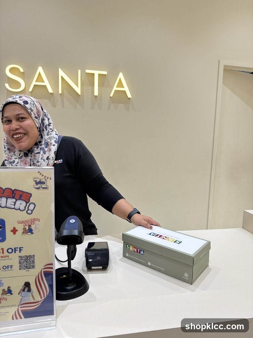 Store Counter with Employee and Product