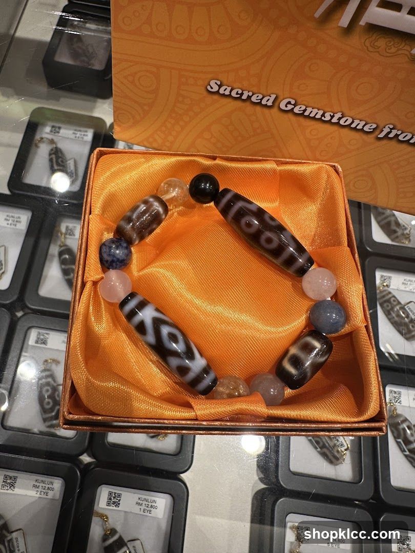 Bracelet with Dzi Beads