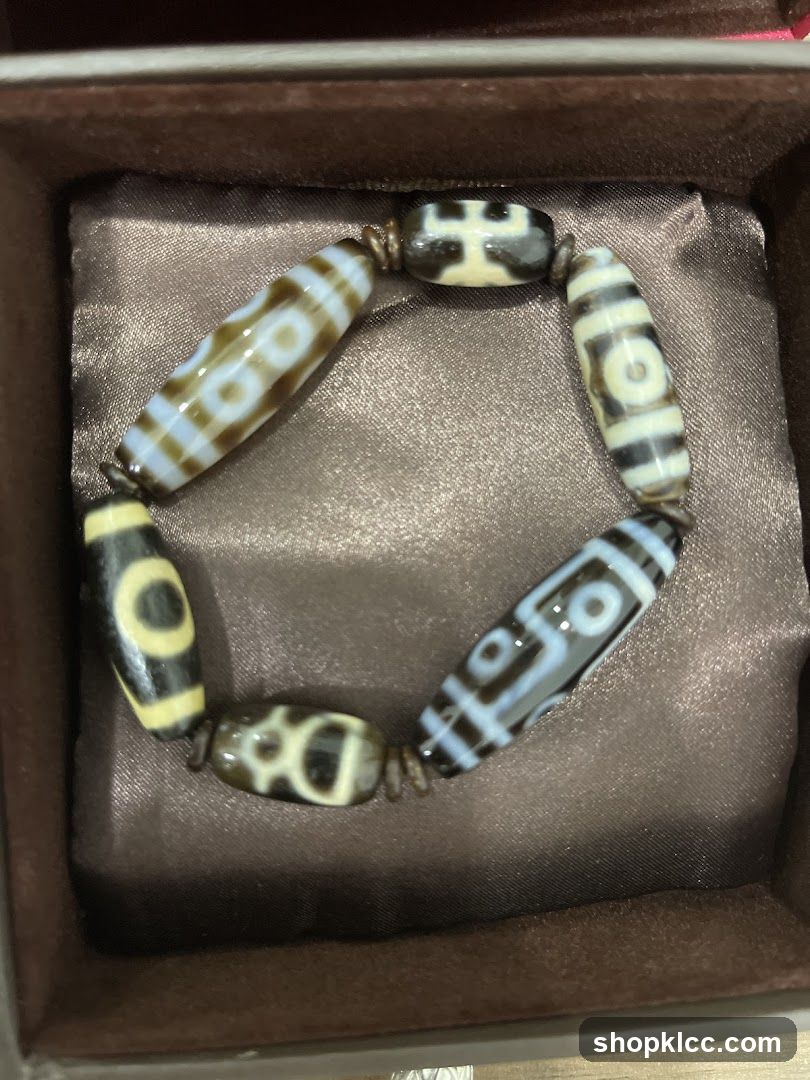 Bracelet with Dzi Beads