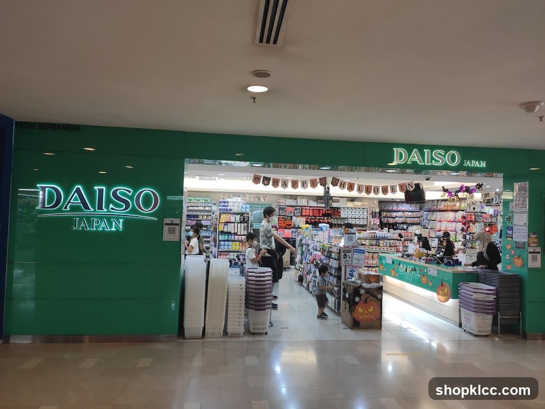 DAISO JAPAN Storefront