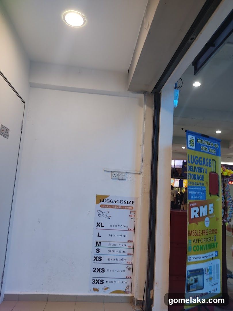 Luggage Delivery & Storage Service Entrance