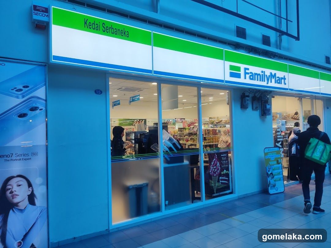 FamilyMart