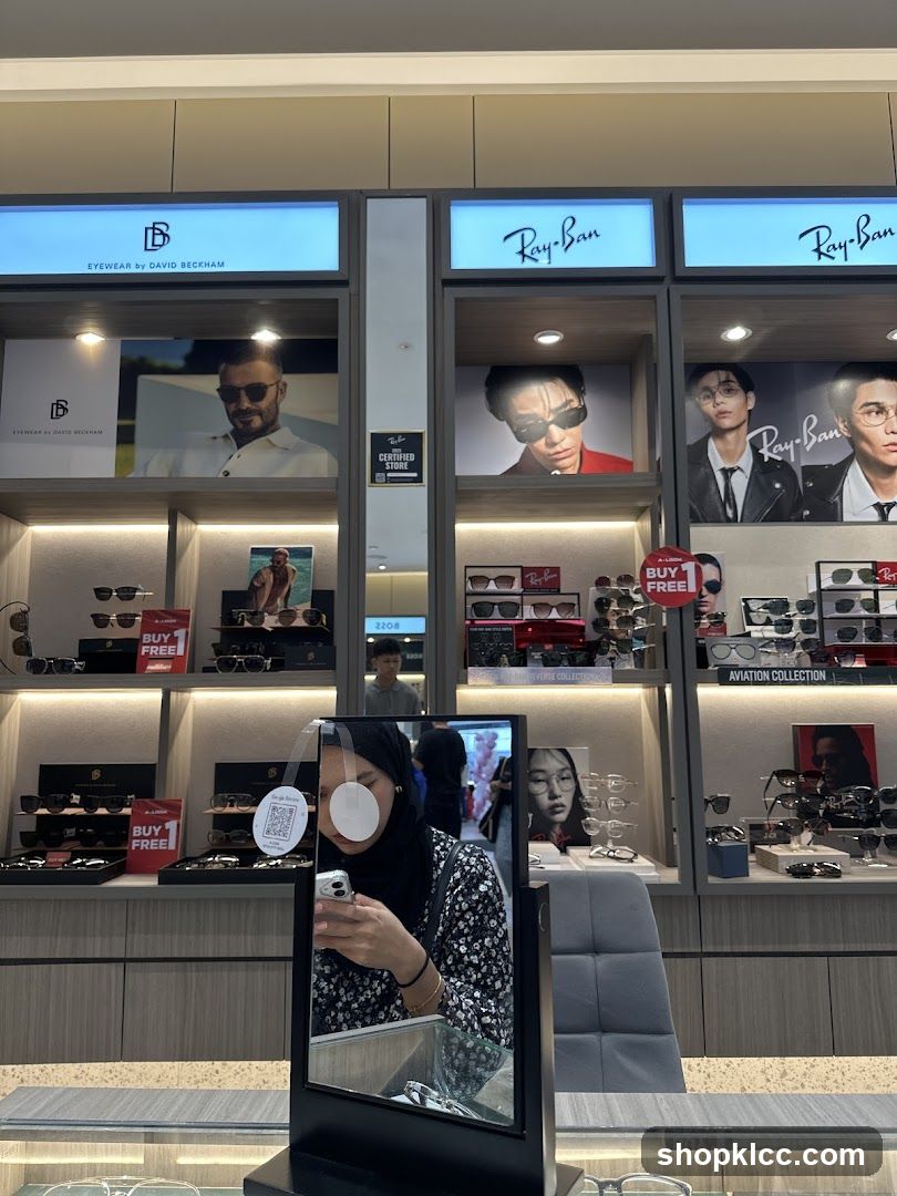 Eyewear Store Display