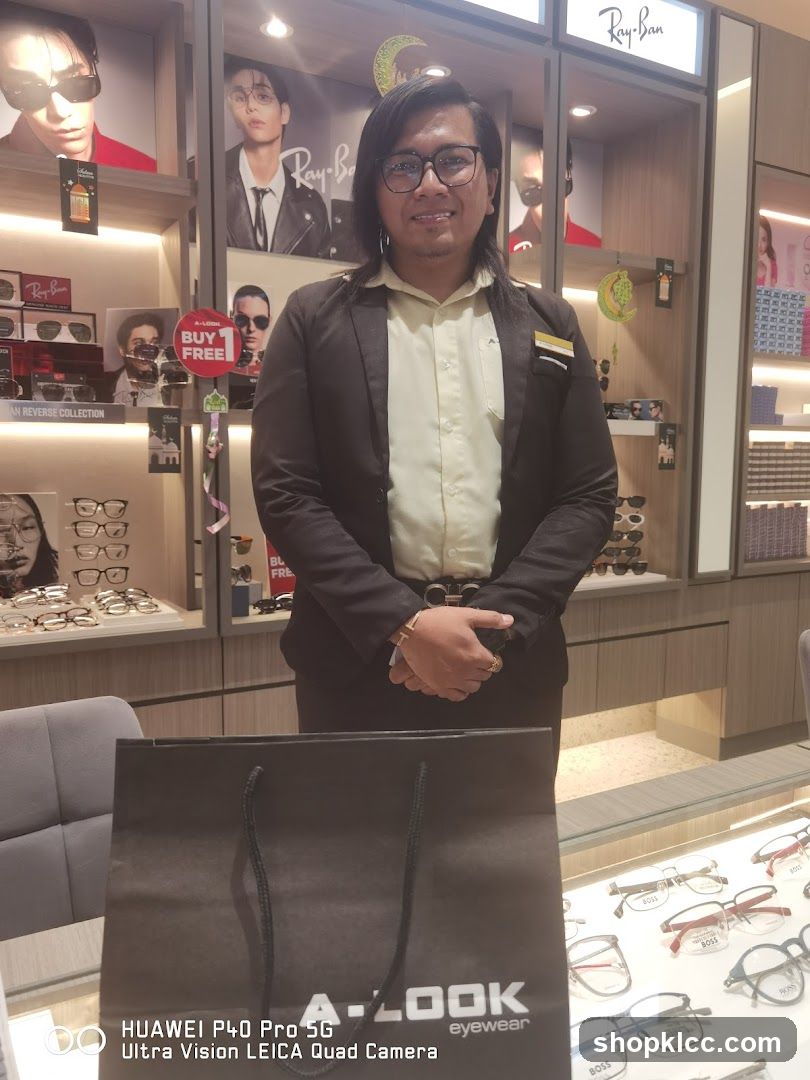 Optician with Eyewear Displays