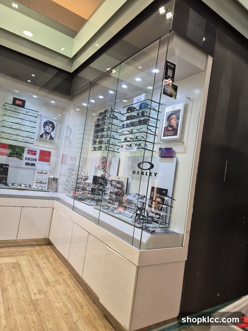 Eyeglasses Display
