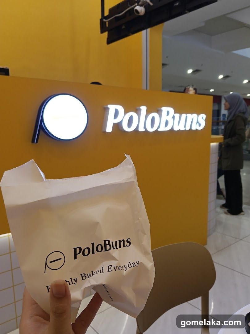 PoloBuns interior view