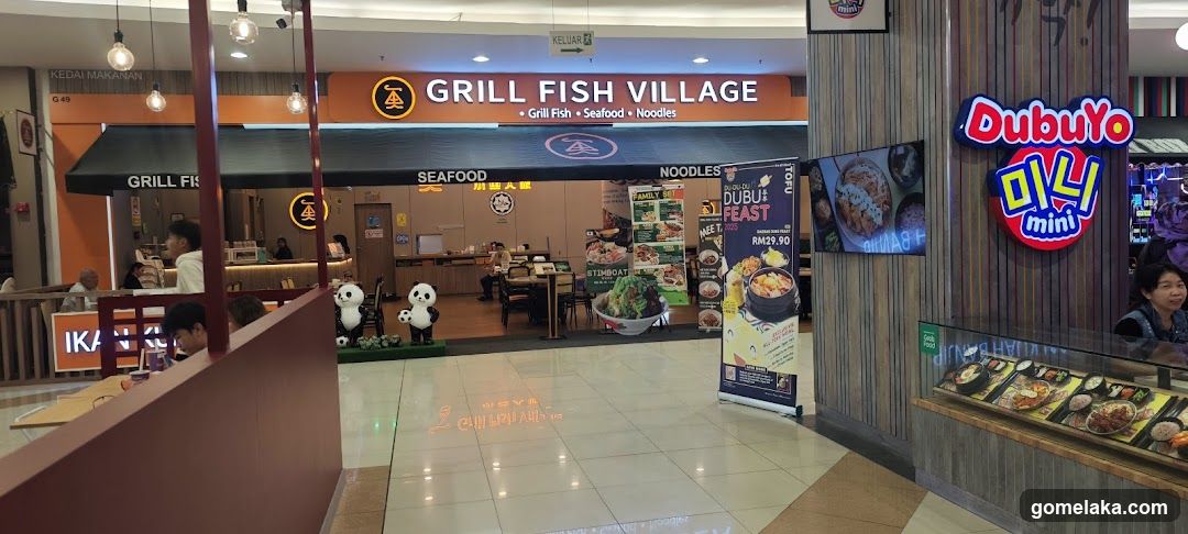 Grill Fish Village and DubuYo mini storefronts in shopping mall