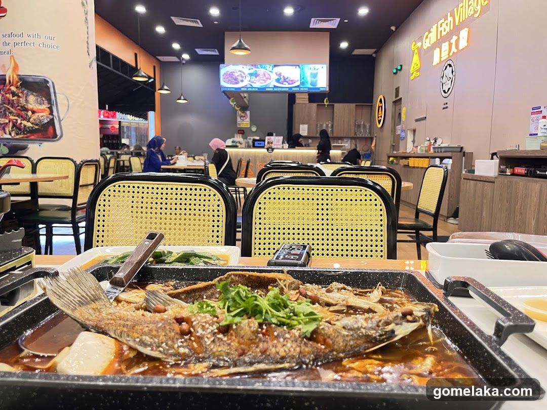 Grill Fish Village Interior