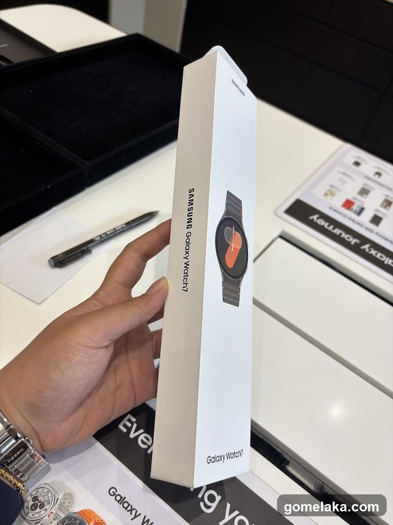 Samsung Galaxy Watch7 Box