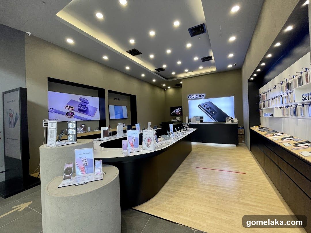 Samsung Store Interior