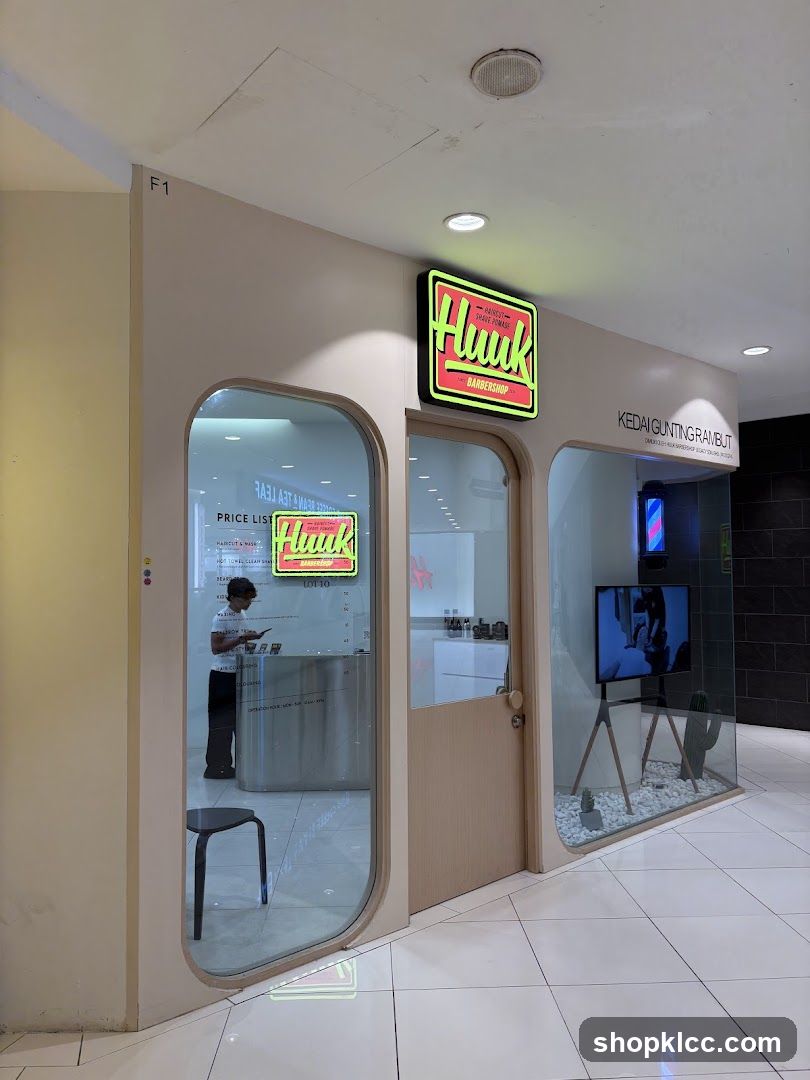 Huuk Barbershop