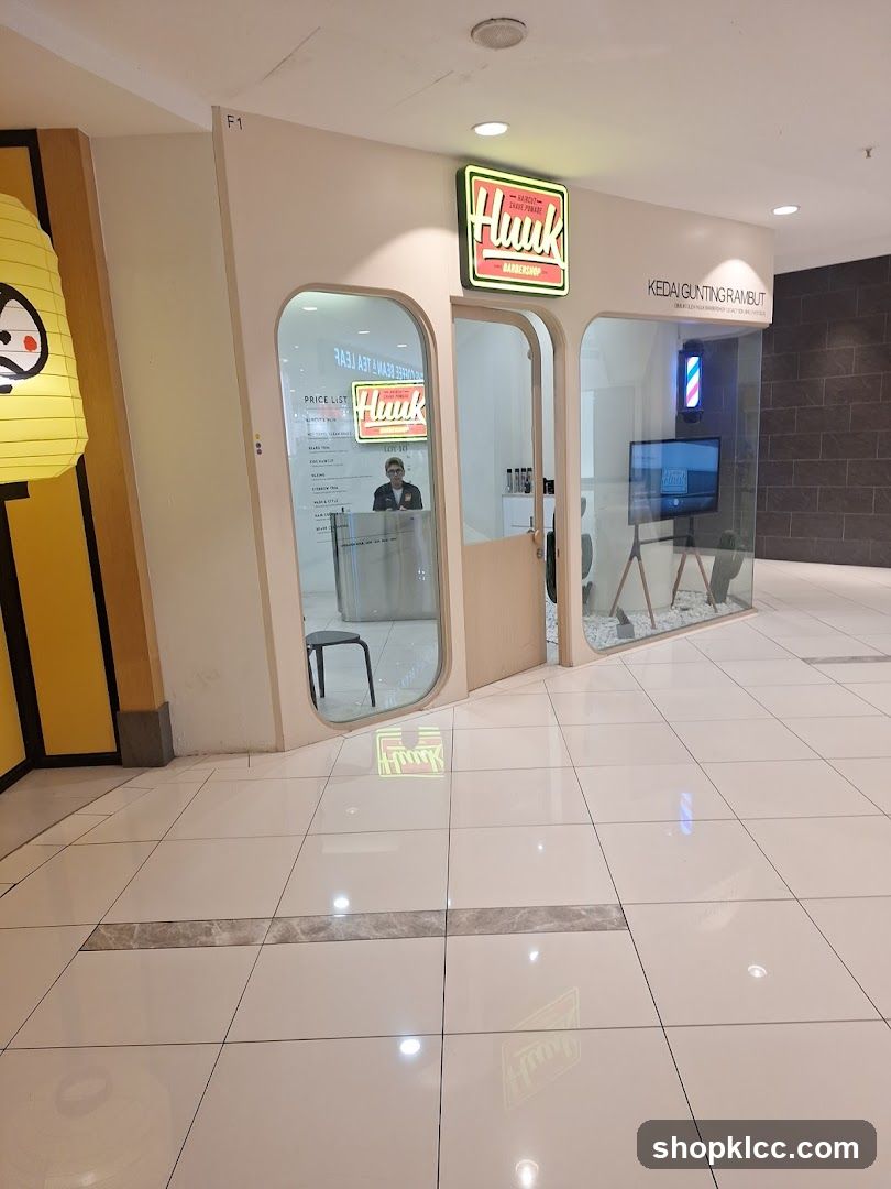 Huuk Barbershop