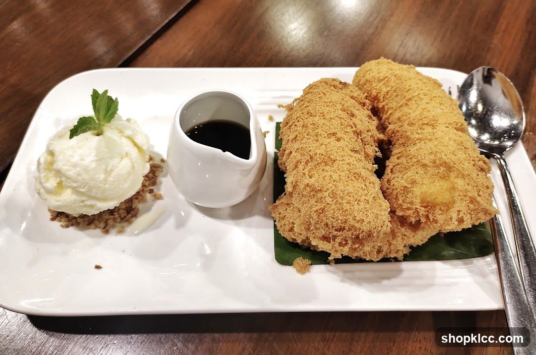 Fried Bananas with Ice Cream