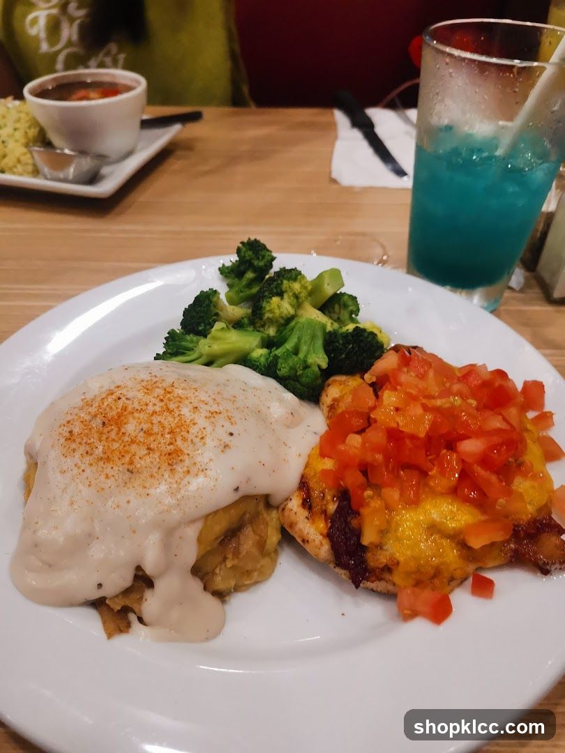 Chicken with Mashed Potatoes and Broccoli