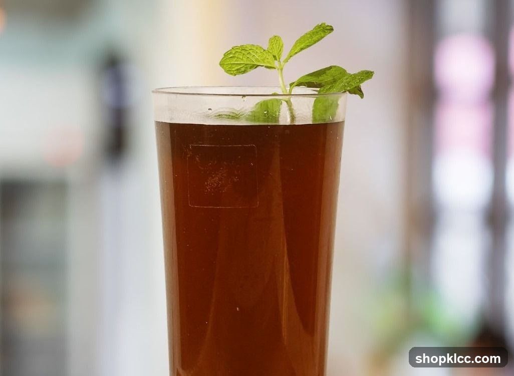 Iced Tea with Mint