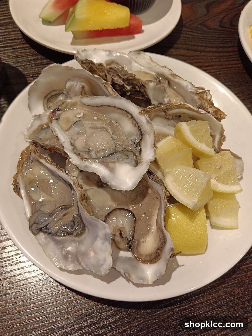 Oysters with Lemon Wedges