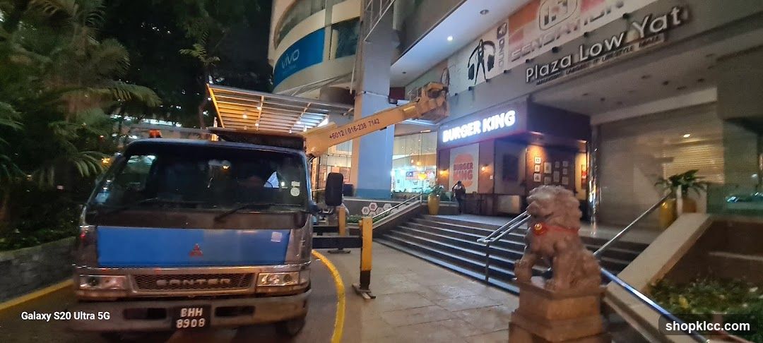 Plaza Low Yat Entrance at Night