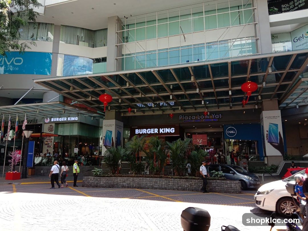 Plaza Low Yat Entrance