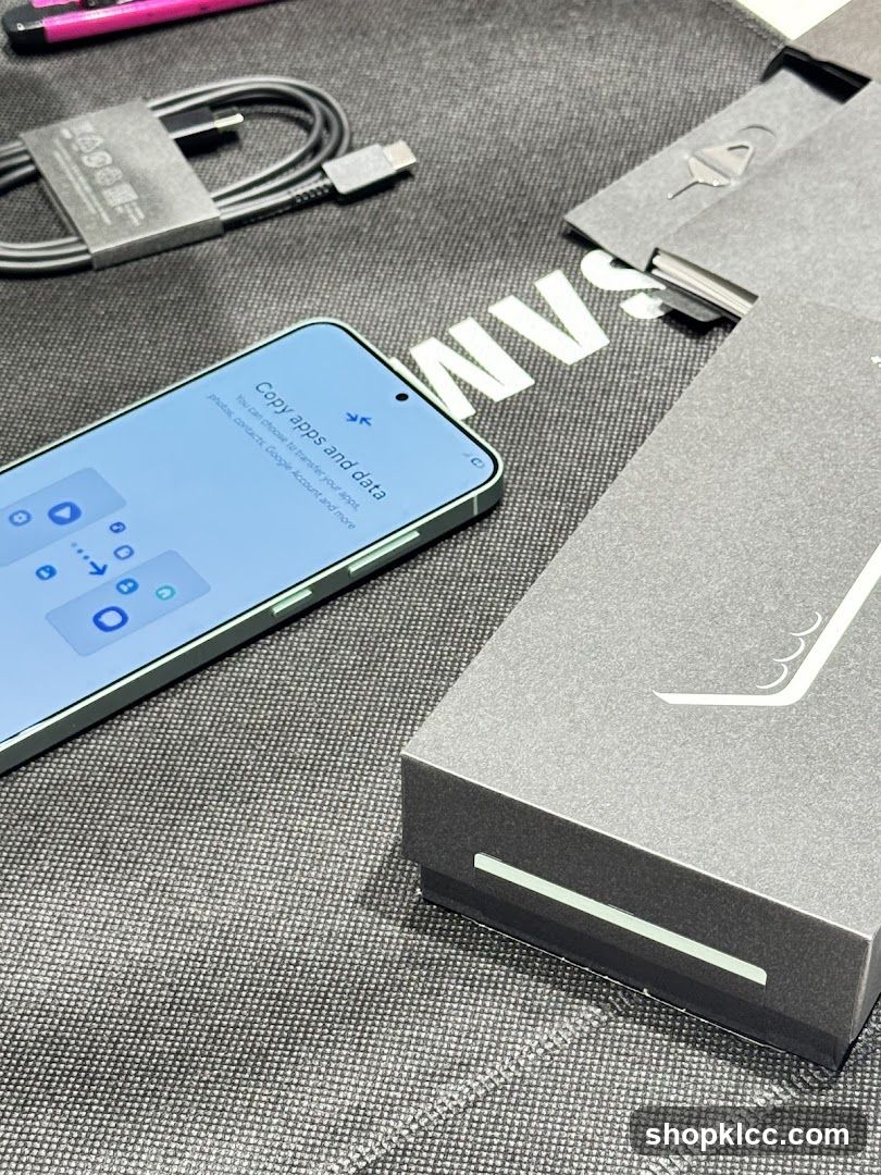 Phone Transfer Screen with Accessories
