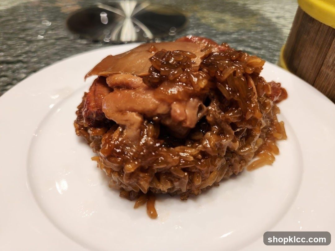 Steamed Sticky Rice with Chicken