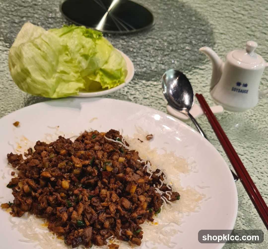 Minced Meat Dish with Lettuce Wraps